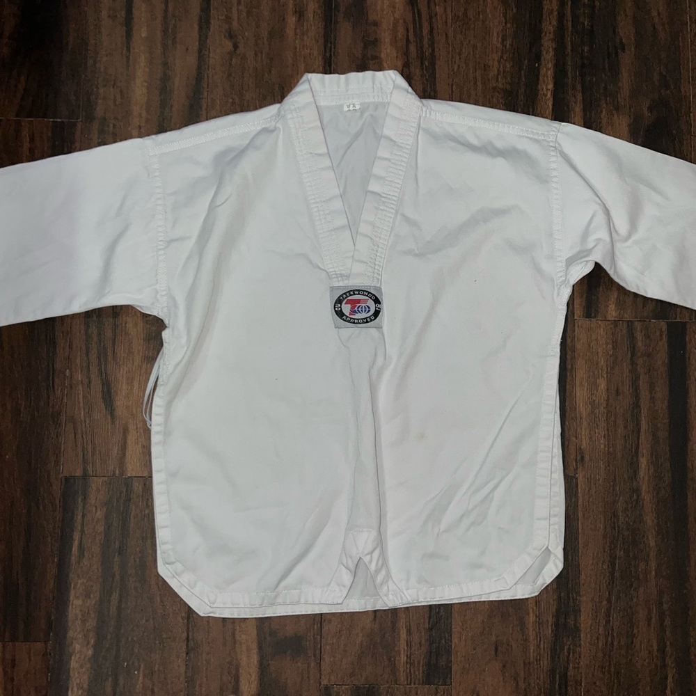 Taekwando Uniform with Belt - Picture 3 of 9
